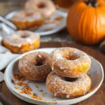 Easy Halloween food ideas : Baked Pumpkin Donuts