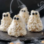Easy Halloween food ideas : Rice Krispie Treat Ghosts